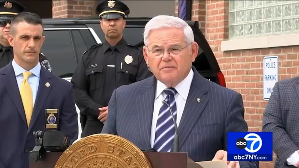 Extra Time: Senator Menendez indicted; deadly bus crash in NY