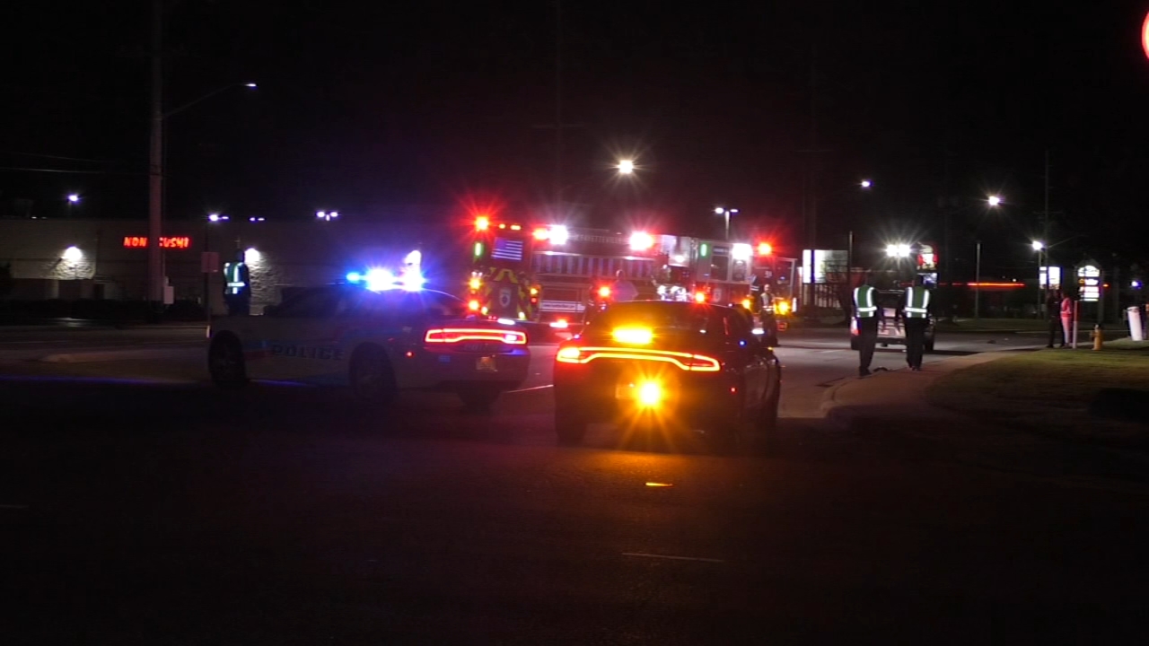 Car hits, seriously injures pedestrian in Fayetteville