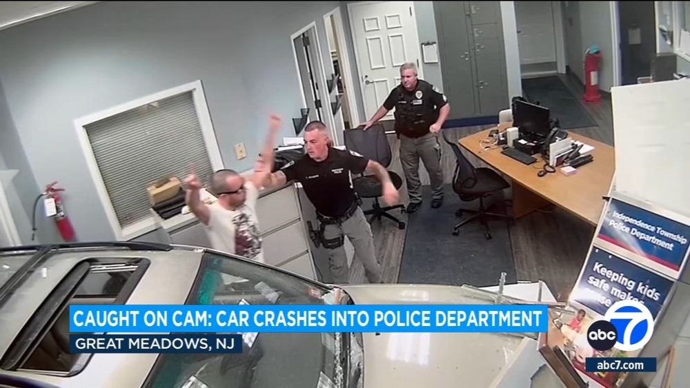 Man crashes vehicle into police station while blasting Guns N' Roses