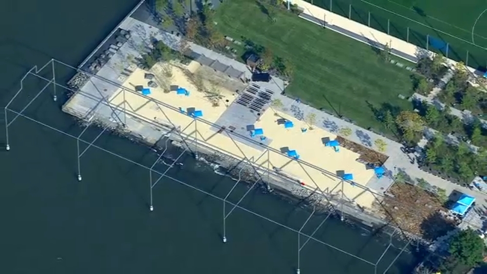 Manhattan's first public beachfront opens
