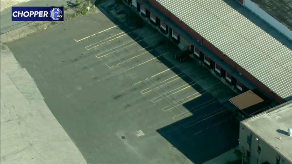 Chopper 6 over Germantown Avenue following overnight crab theft