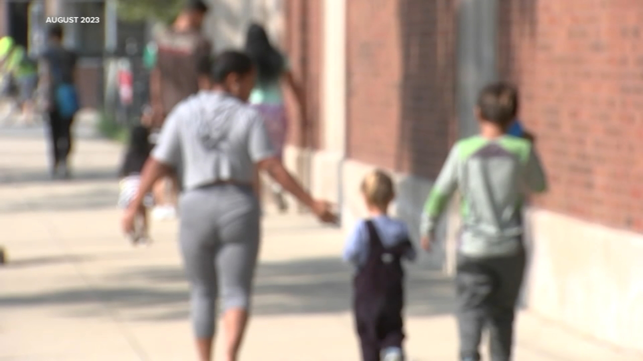 Johnson, city council hope for more federal help with migrant crisis