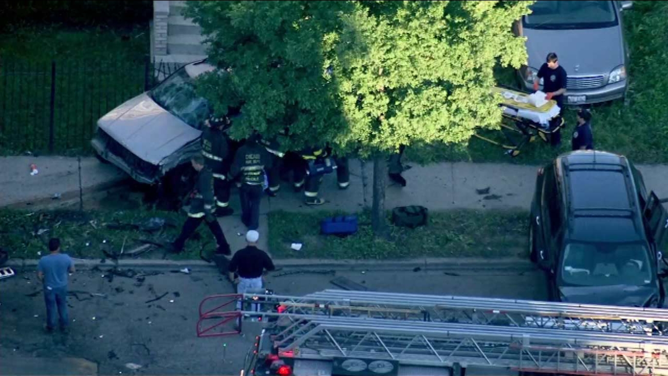Driver ran from deadly pinin crash on West Side, police