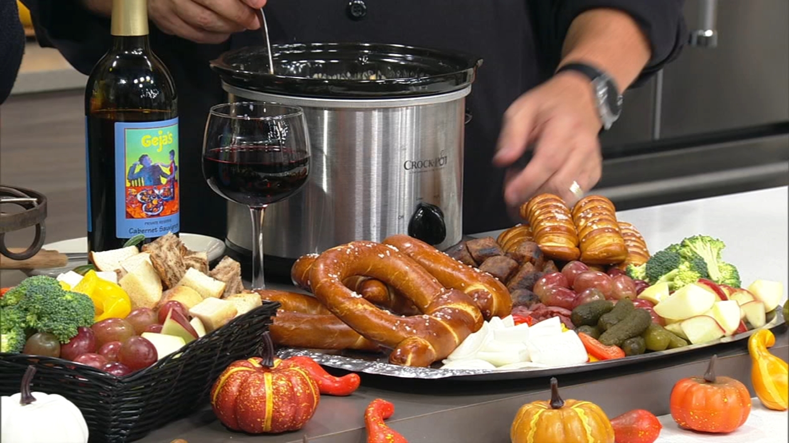 As Oktoberfest winds down, Geja's Cafe on Armitage in Lincoln Park