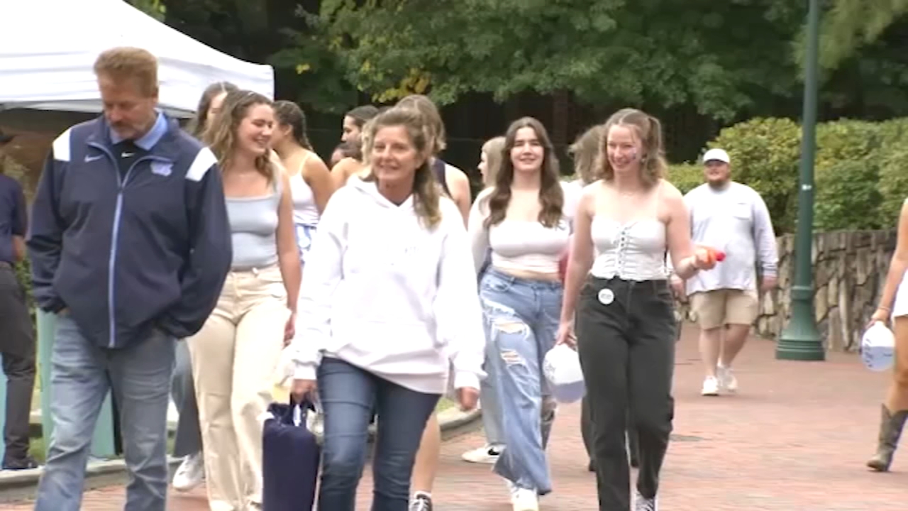 Tar Heel fans arrive hours early for prep for UNC vs Miami game