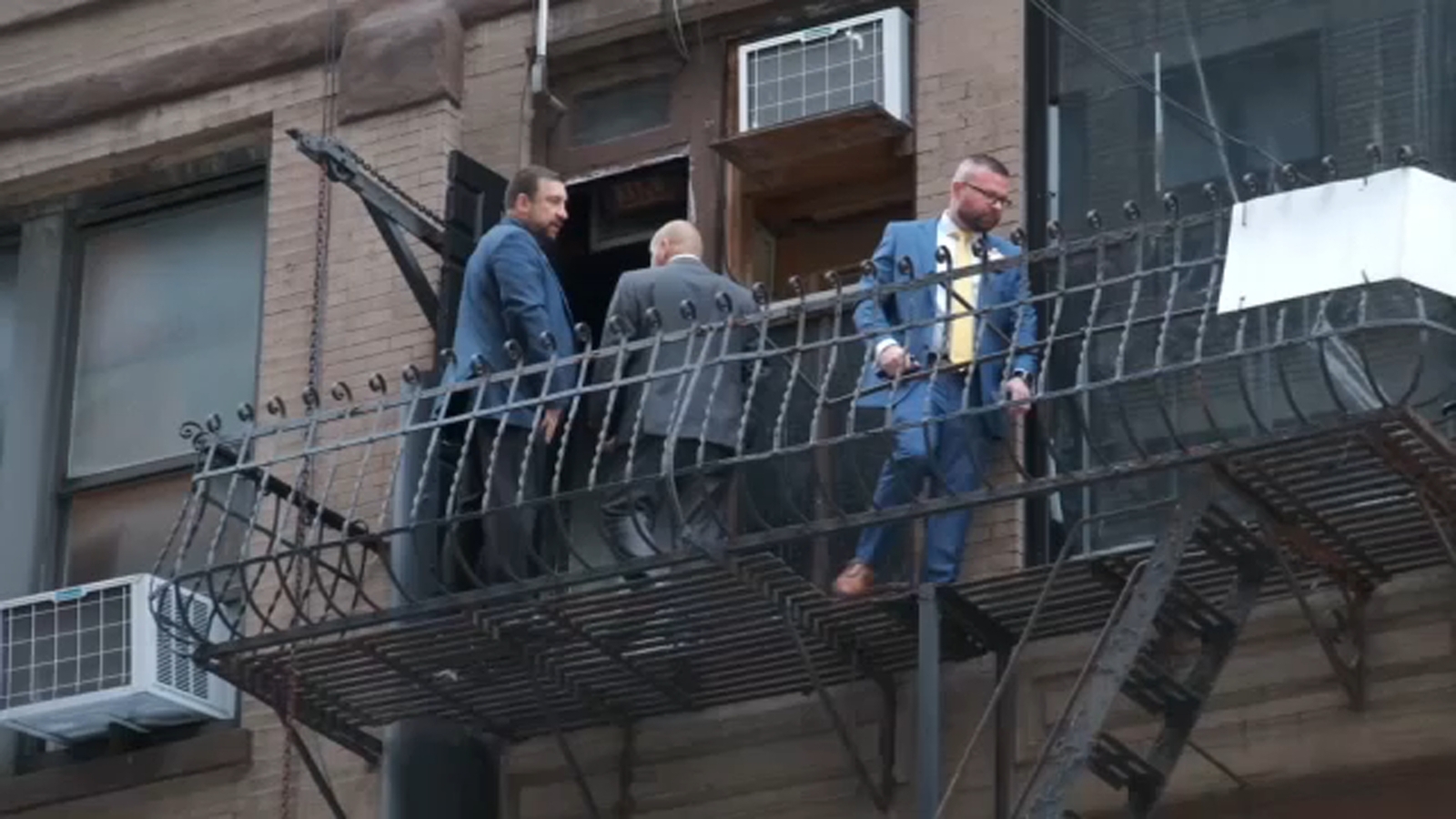NYC crime: Man found shot to death inside stairwell in Chelsea: police ...