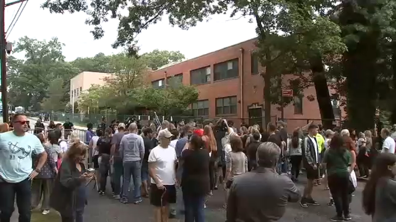 FDNY expected to inspect asylum seeker center at Staten Island's St