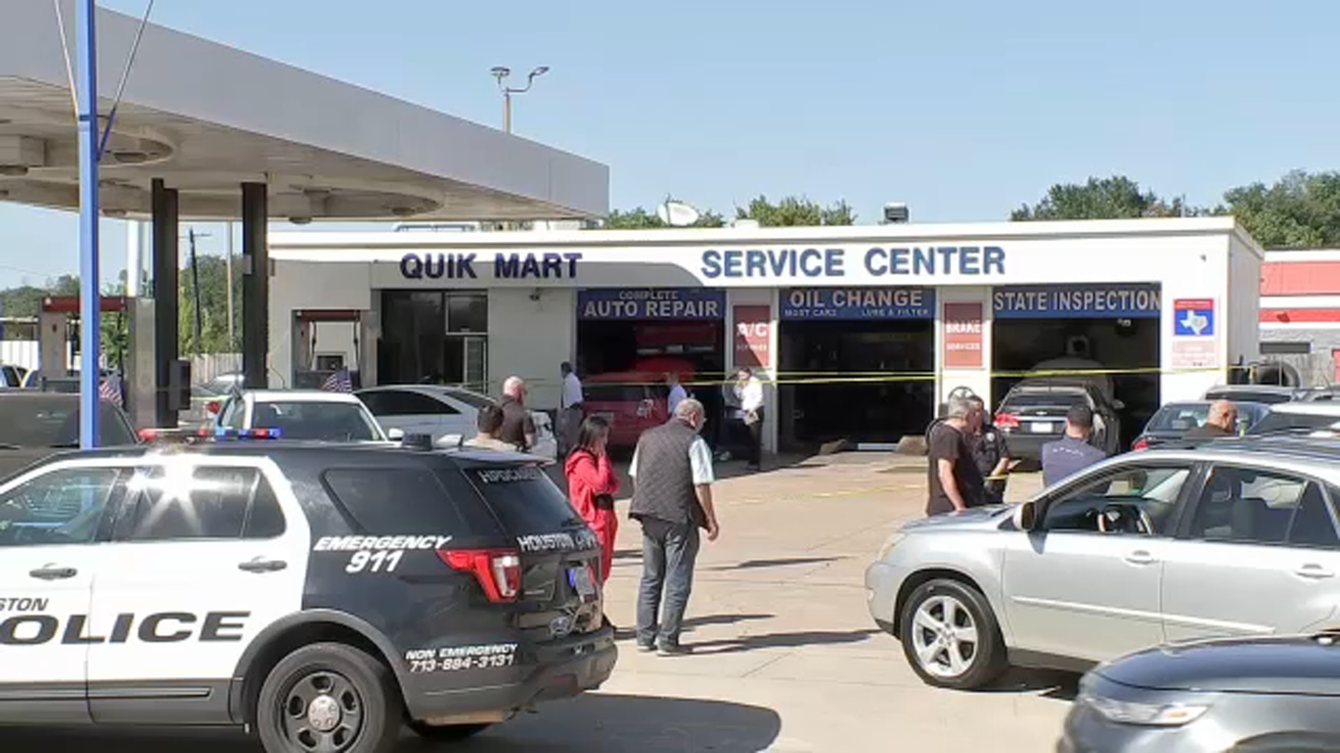 Car dealership worker killed over argument with customer, HPD says
