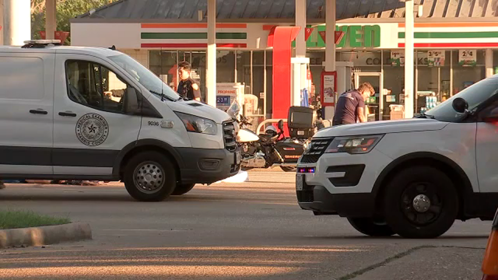 Man found dead on West Mount Houston Road in N. Harris Co. appears to
