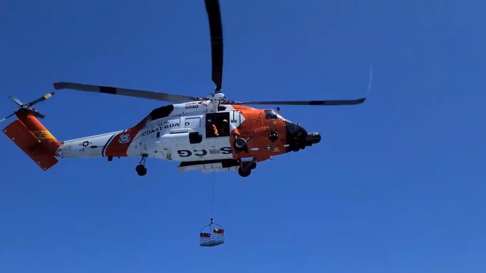 Luxury yacht capsizes off the North Carolina coast near WIlmington, U.S. Coast Guard rescues 4 Canadian sailors - Vimarsana News