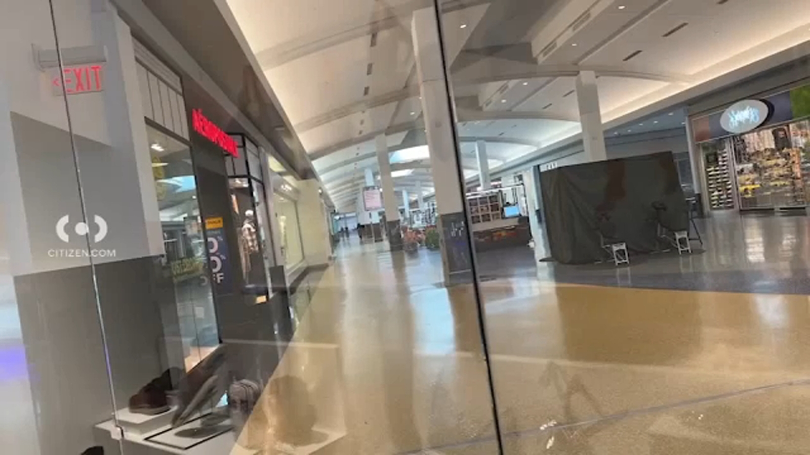 Green Acres Mall in Valley Stream partially locked down after theft suspect's gun goes off in Clique - Vimarsana News