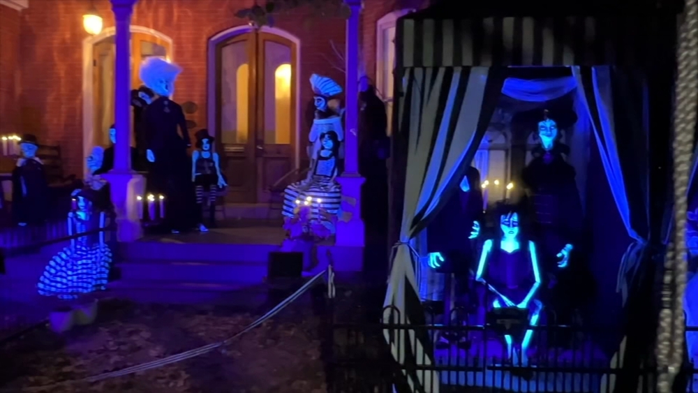 This Halloween display in NJ is drawing people from all over country