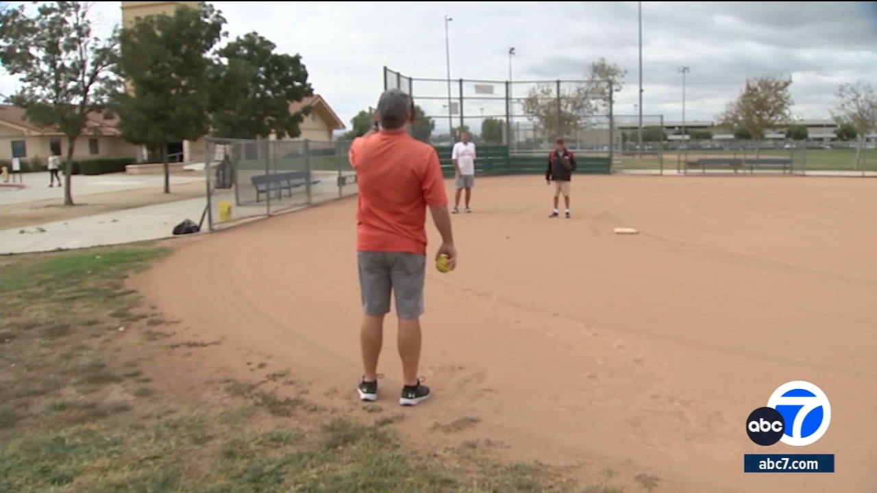 Menifee softball league for seniors cries foul over park-usage fees