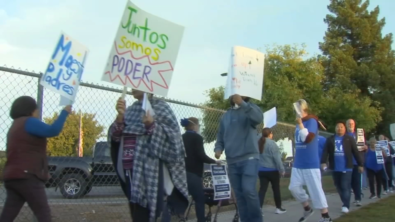 Parents concerns grow as deadline to avoid Fresno Unified teacher strike approaches - Vimarsana News