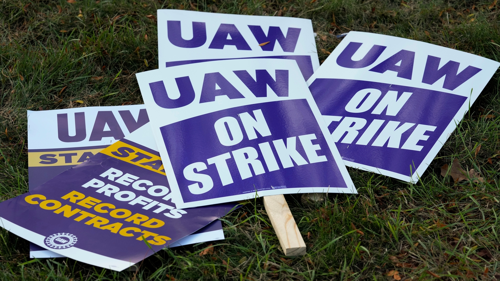 UAW strike update: General Motors reaches tentative agreement on new contract with union - Vimarsana News