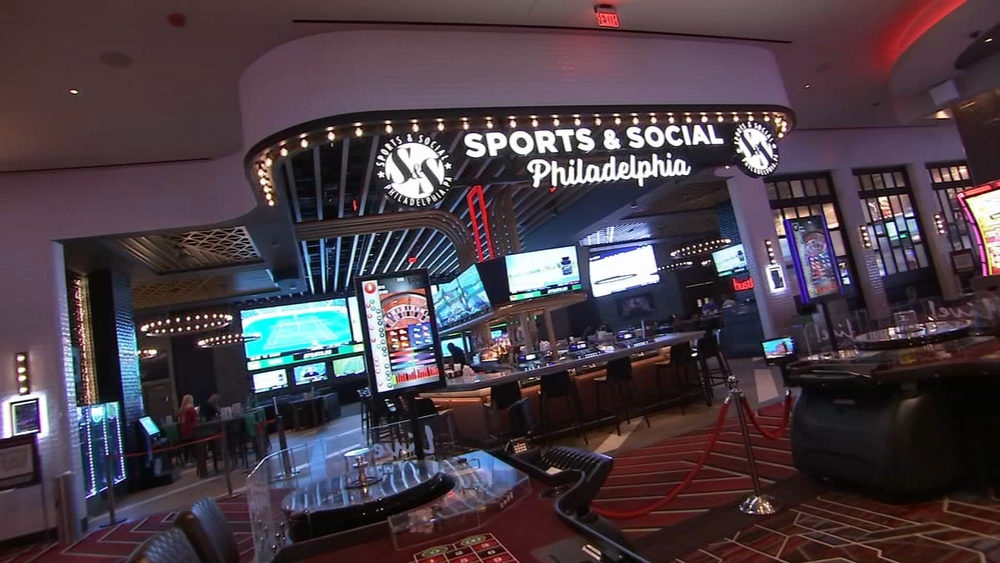 Top 6: Come to win at Sports & Social Philadelphia