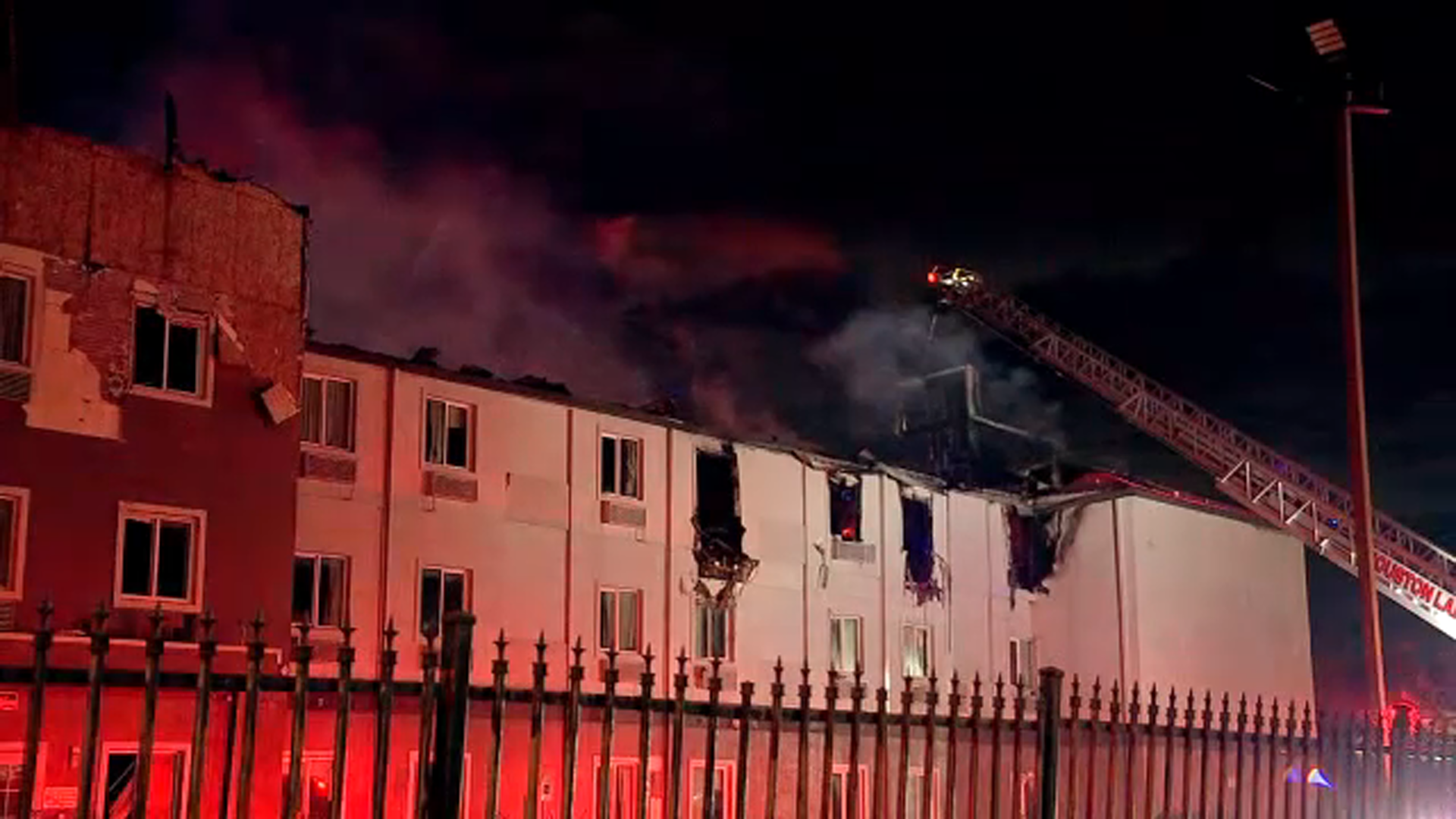 Cause of fire under investigation at W. Houston abandoned hotel