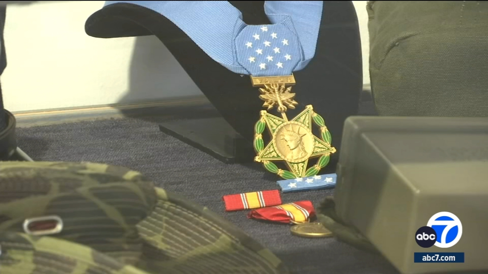 New Valor & Virtue exhibit at OC Fairgrounds honors Jewish American soldiers who went above, beyond the call of duty - Vimarsana News