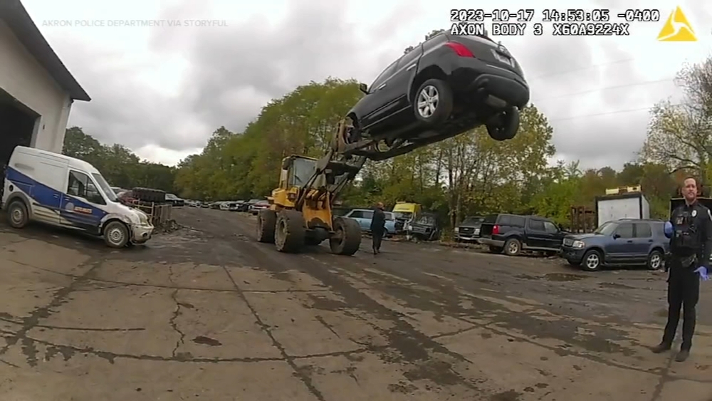 Crimefighting forklift halts Ohio auto theft