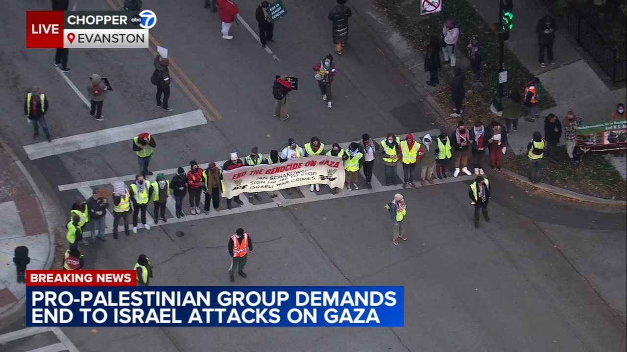 Pro-Palestinian protesters block north suburban street