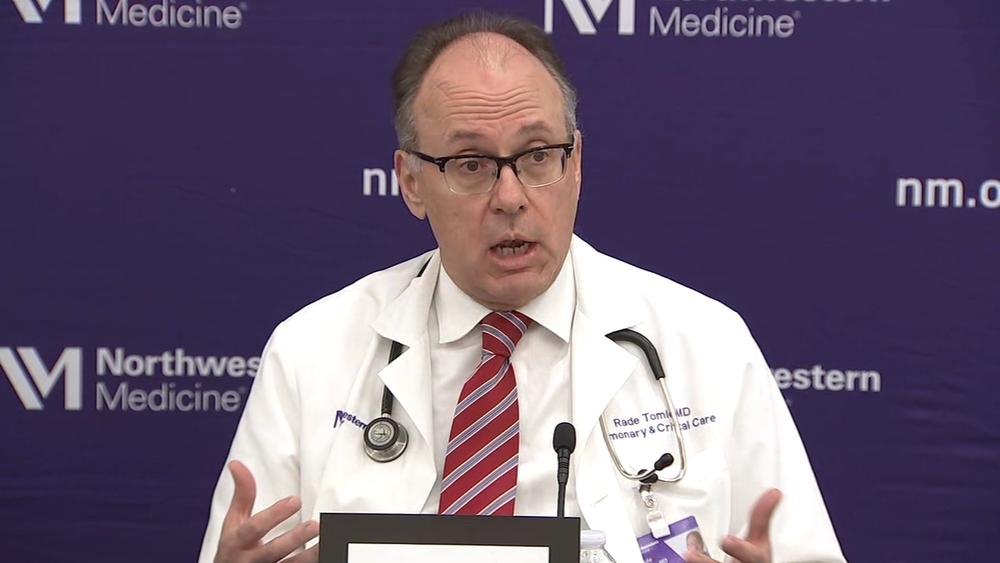 Northwestern surgeons speak on double-lung transplant recipient