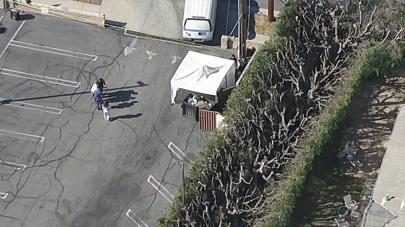 Human body parts found in plastic bag in Encino police say Human body parts found in plastic bag in Encino police say