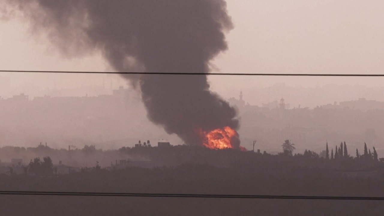 Israel-Hamas fight heats up in Gaza City, accelerating exodus

