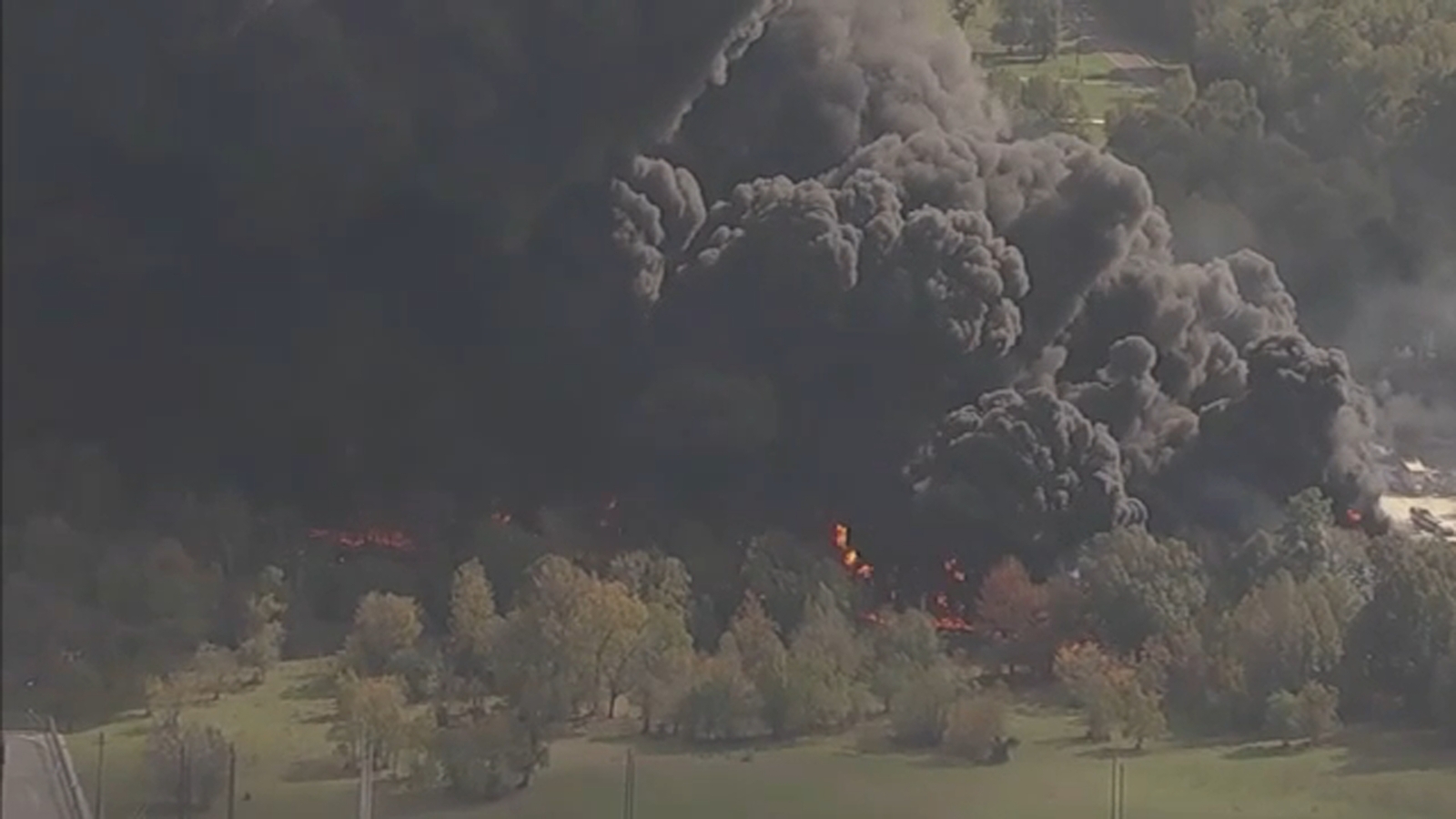 Chemical fire Texas: TCEQ officials monitoring air quality after plant ignited and injured worker in Shepherd - Vimarsana News