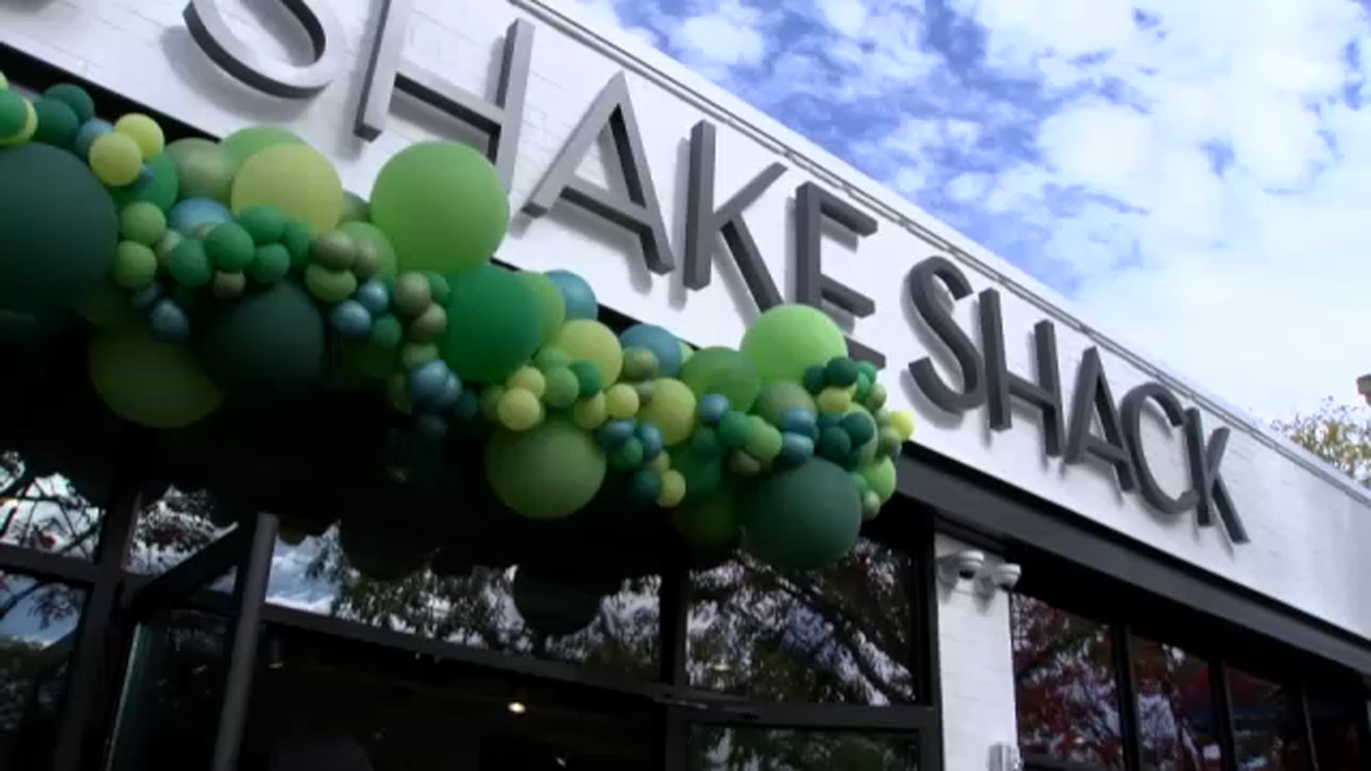 Shake Shack opens new location in Village District 