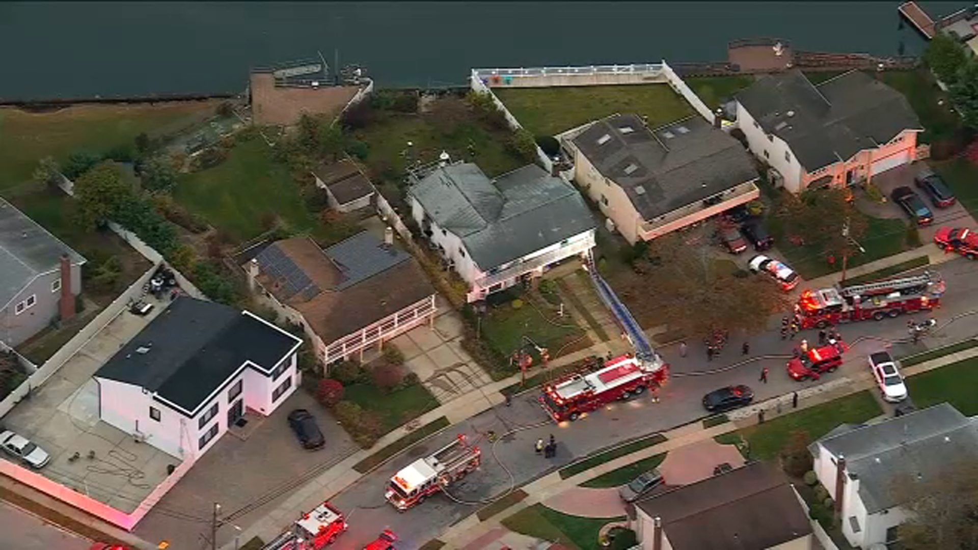 Firefighters respond to house fire in Baldwin