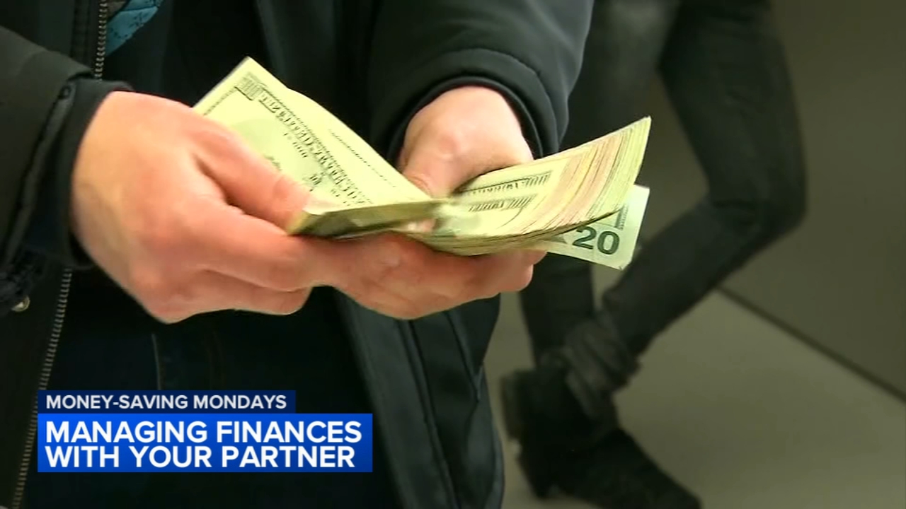 Should couples should keep their finances separate?