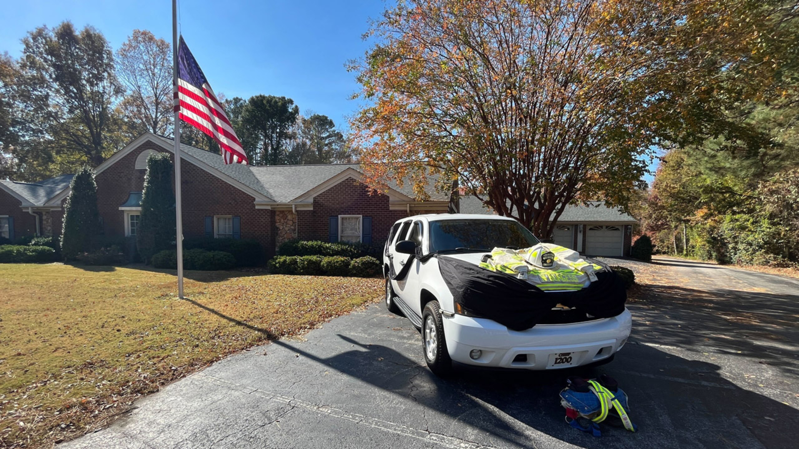 Nathan Burgess death: Raleigh Fire Department Captain dies from throat cancer; wife creates The Phoenix Project fundraiser - Vimarsana News