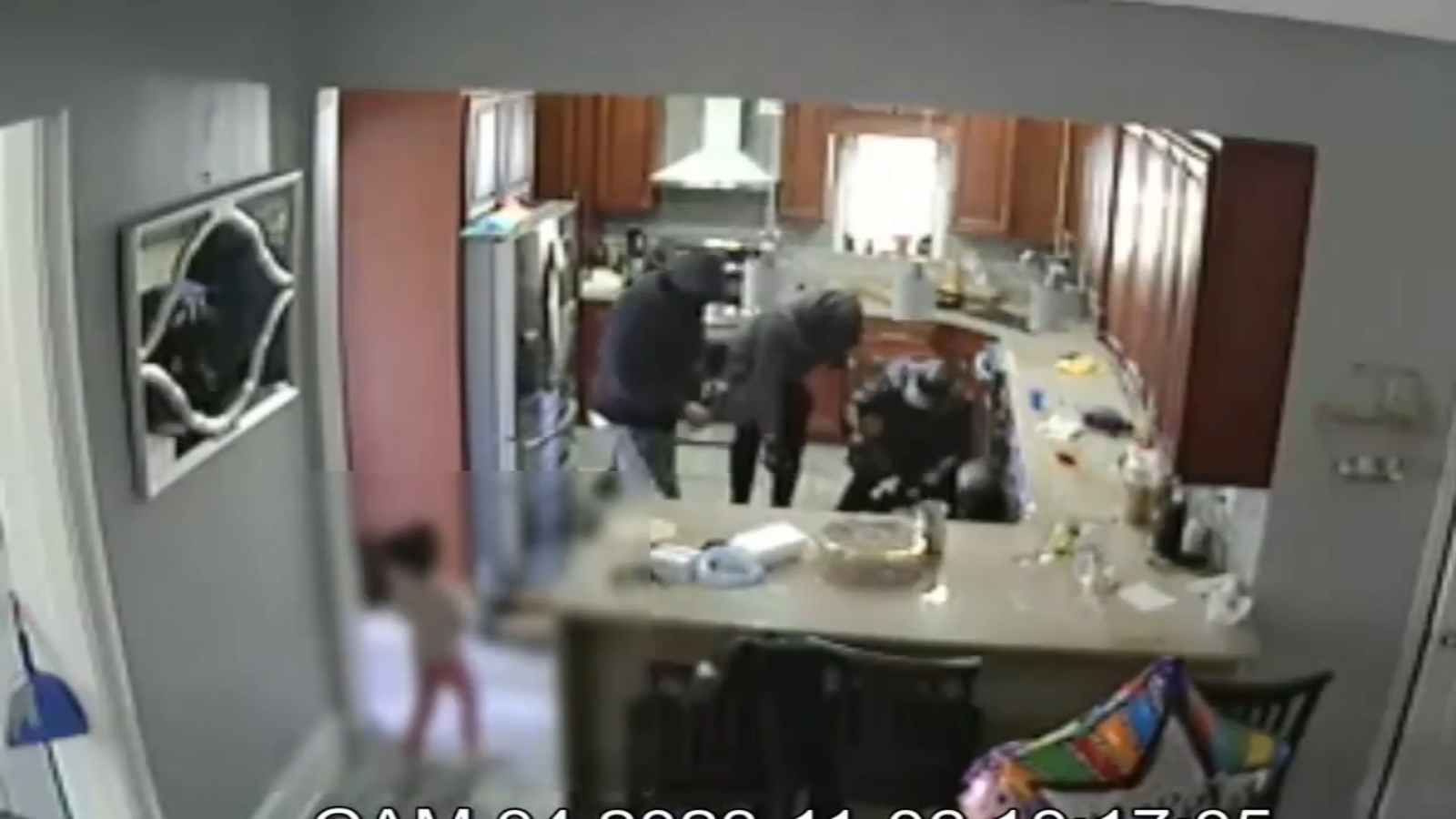 Child watches as people are tied up assaulted during Pennsylvania home invasion VIDEO