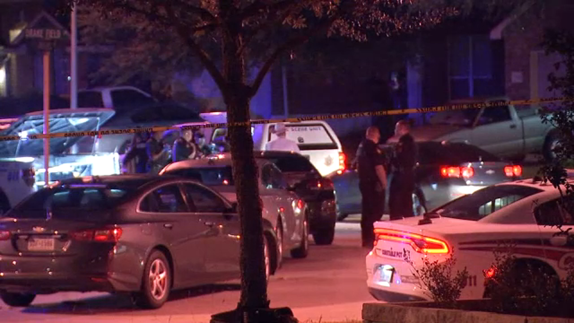 Suspect in custody after man found fatally shot in Humble: Deputies