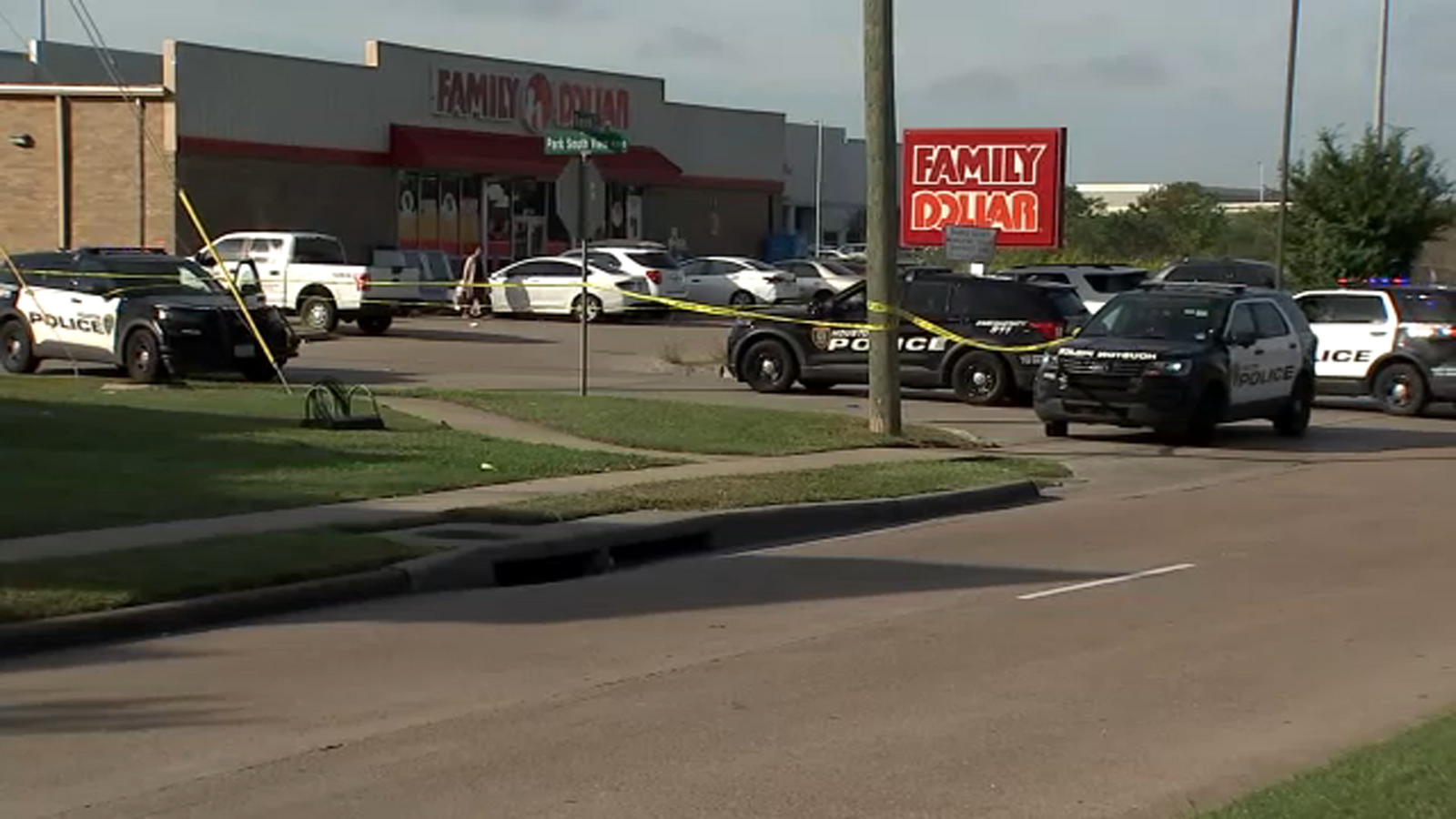 1 person in custody after 1 shot on Reed Road in southeast Houston police say