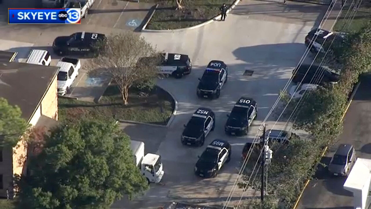 Security guard involved in incident before shots fired: Houston PD
