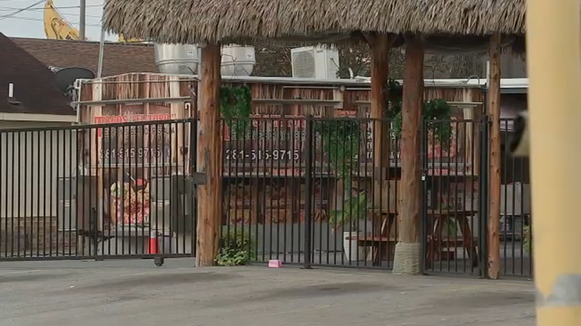 Suspect fires at couple parking to get food at taco truck, HCSO says