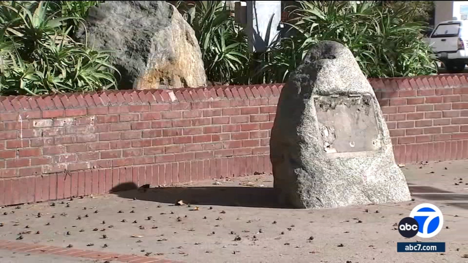 Historical plaques at El Pueblo de Los Angeles Historical Monument, Chinatown Central Plaza stolen by scrap metal thieves - Vimarsana News