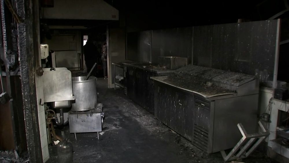 Popular Oakland BBQ restaurant heavily damaged by fire