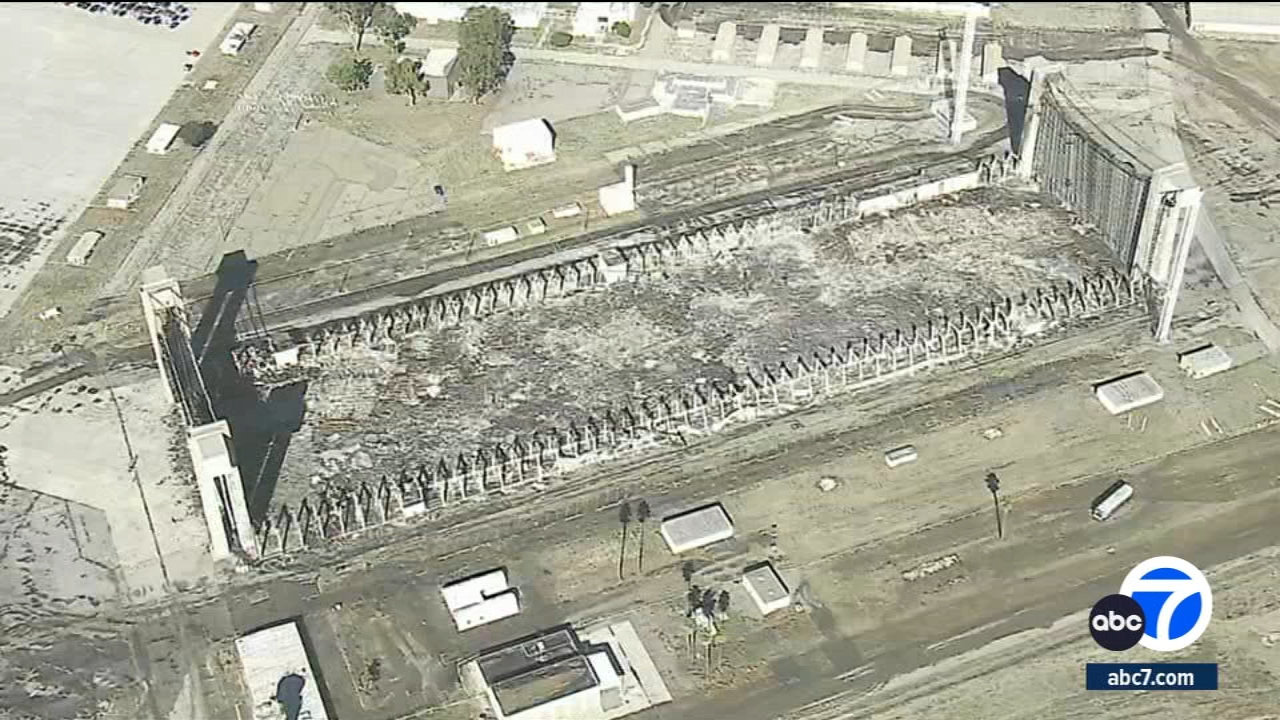 Tustin officials address concerns over response to hangar fire