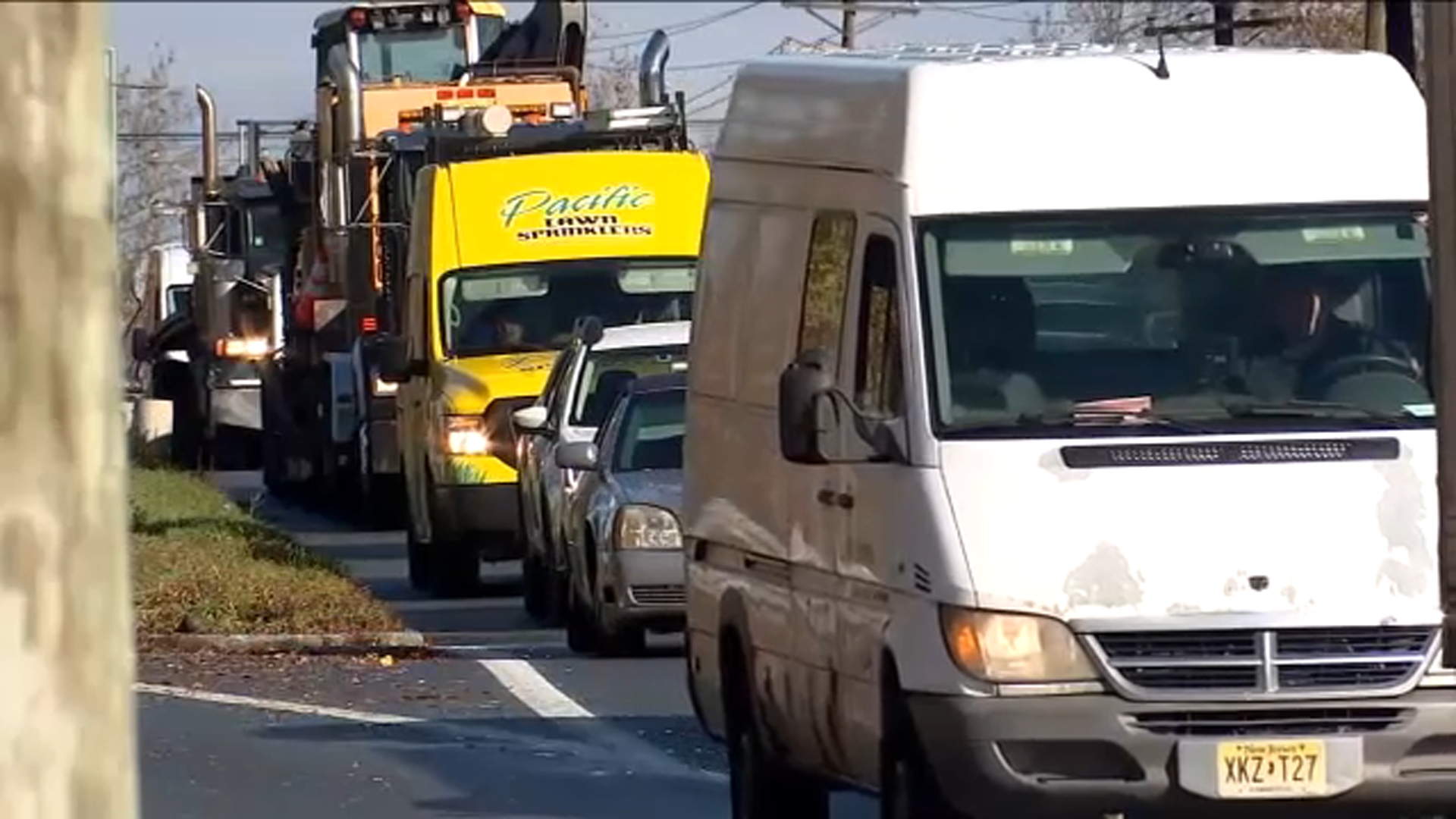 Families try to avoid traffic during Thanksgiving holiday travel