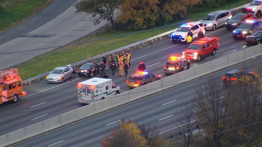 All NB lanes of I-95 closed near Commodore Barry Bridge after multi-vehicle crash