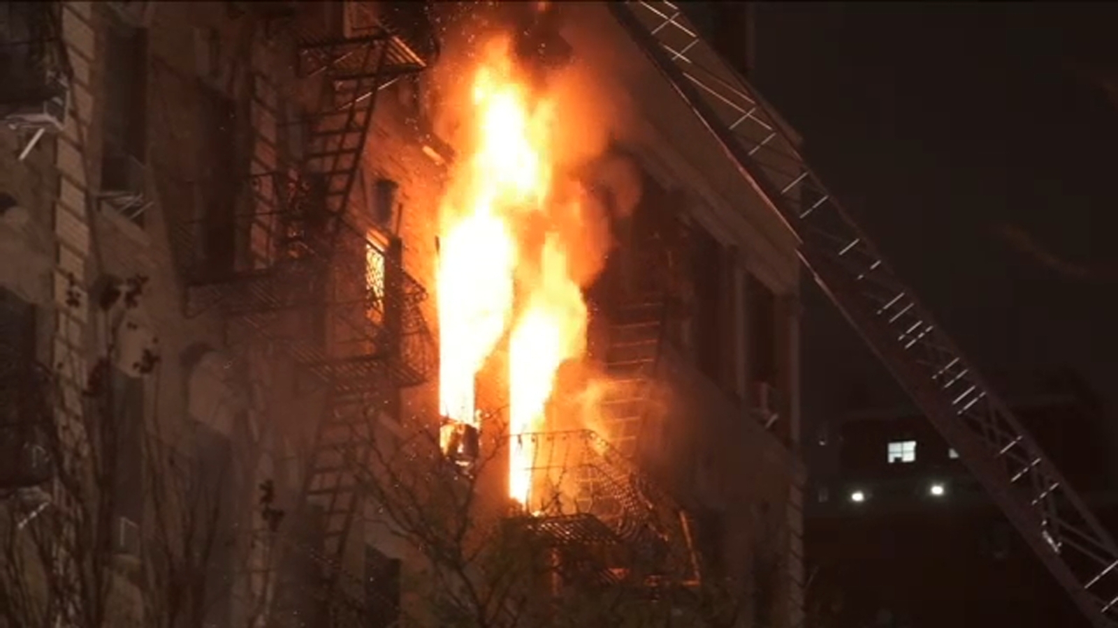 3 injured in building fire in the Mott Haven section of the Bronx - Vimarsana News