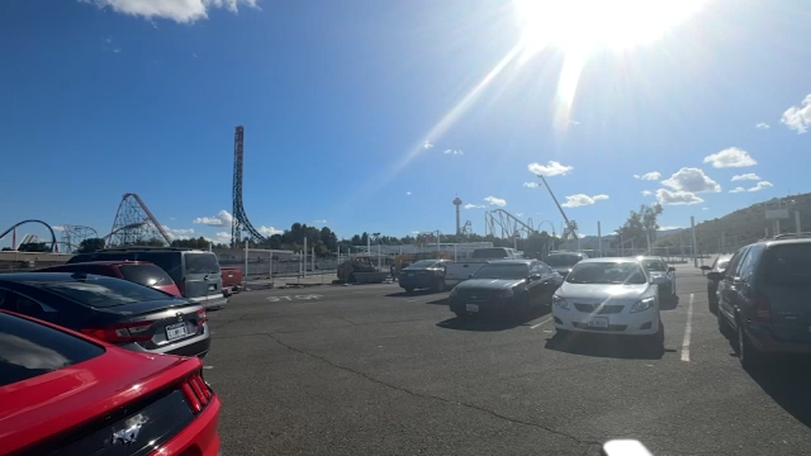 Six Flags Magic Mountain is building a solar carport at its existing parking lot to generate enough energy to power 2,800 homes - Vimarsana News