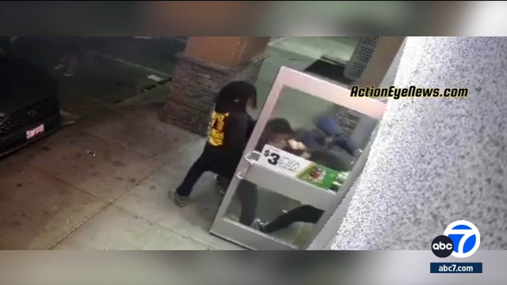 4 teens steal alcohol, assault clerk at 7-Eleven in San Jacinto