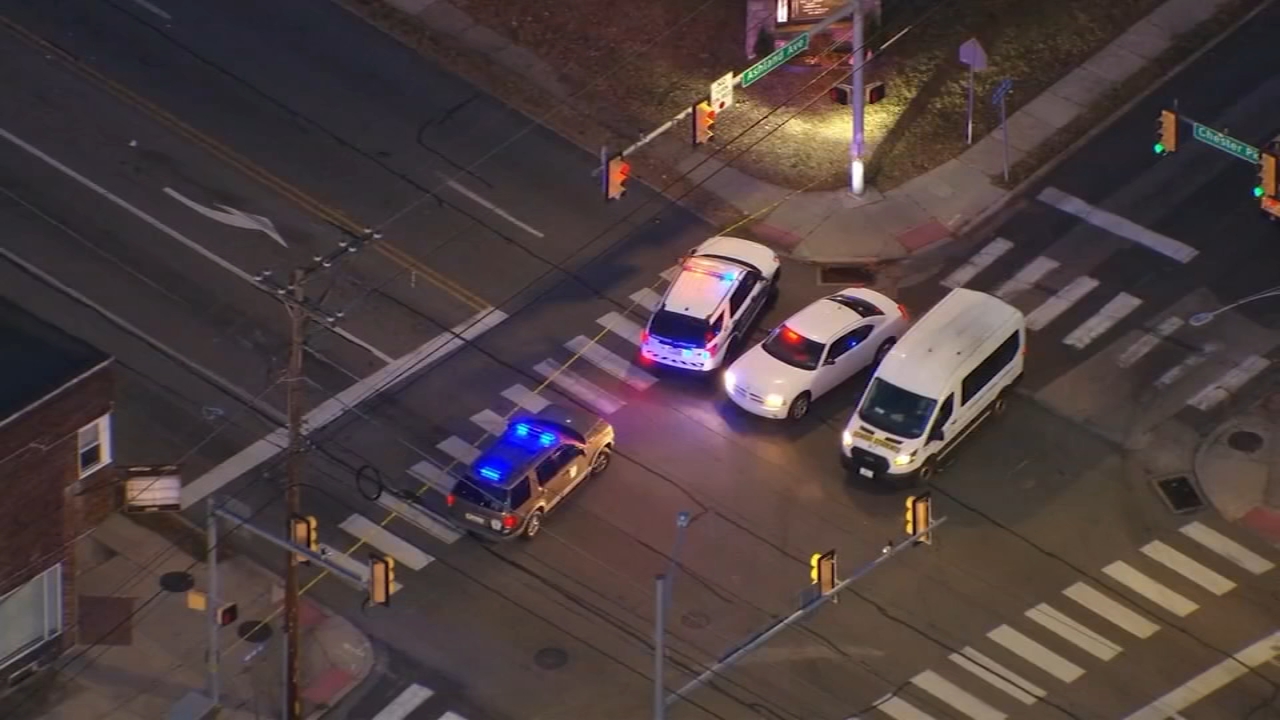 2 pedestrians struck, 1 killed, in Delaware County's Glenolden Borough