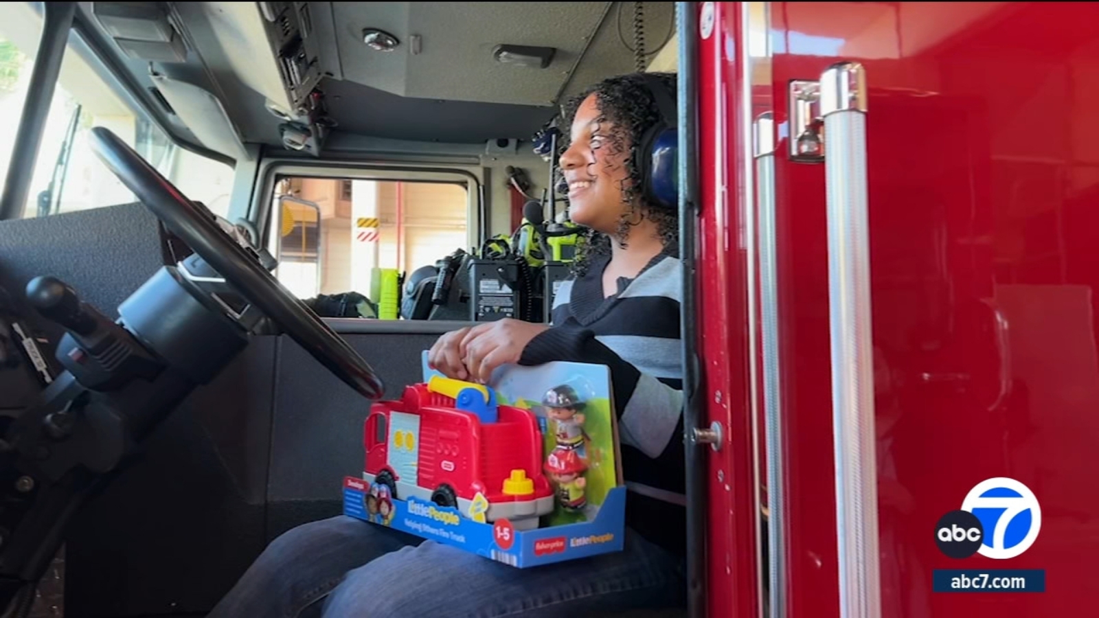12-year-old celebrates her birthday by asking that presents be donated to Spark of Love toy drive - Vimarsana News