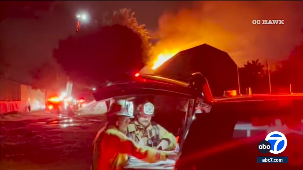 Fire destroys iconic barn at Knott's Berry Farm in Buena Park