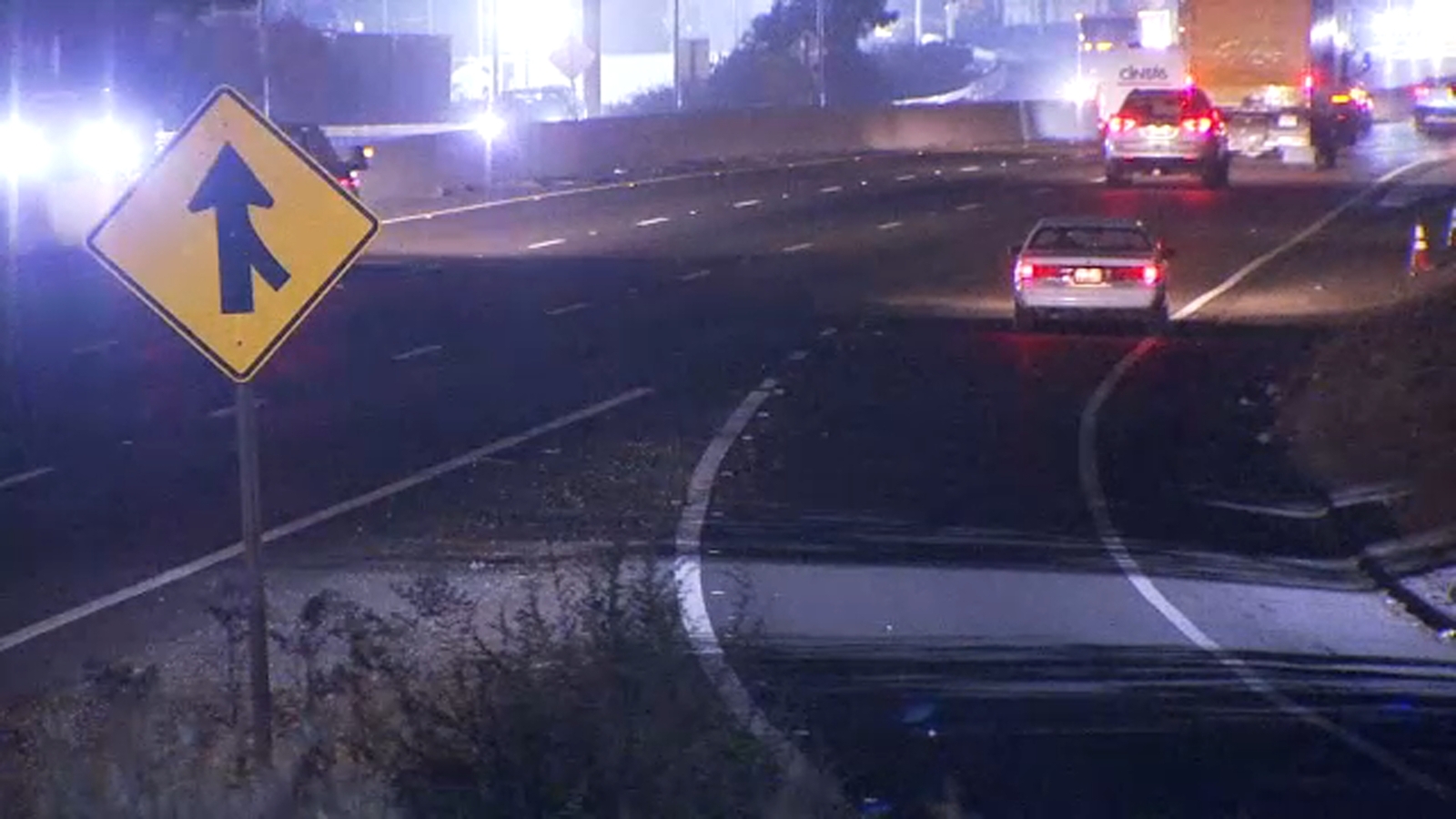 1 killed in crash on Highway 99 in west central Fresno, CHP says