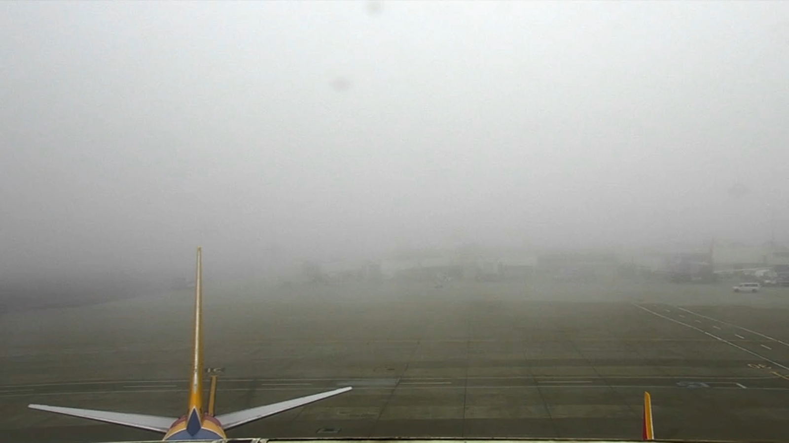 Dozens of flights delayed due to fog at Oakland International Airport, officials say - Vimarsana News